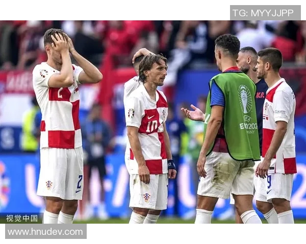 欧洲杯：西班牙力克克罗地亚挺进八强，演绎绿茵场上的荣耀时刻